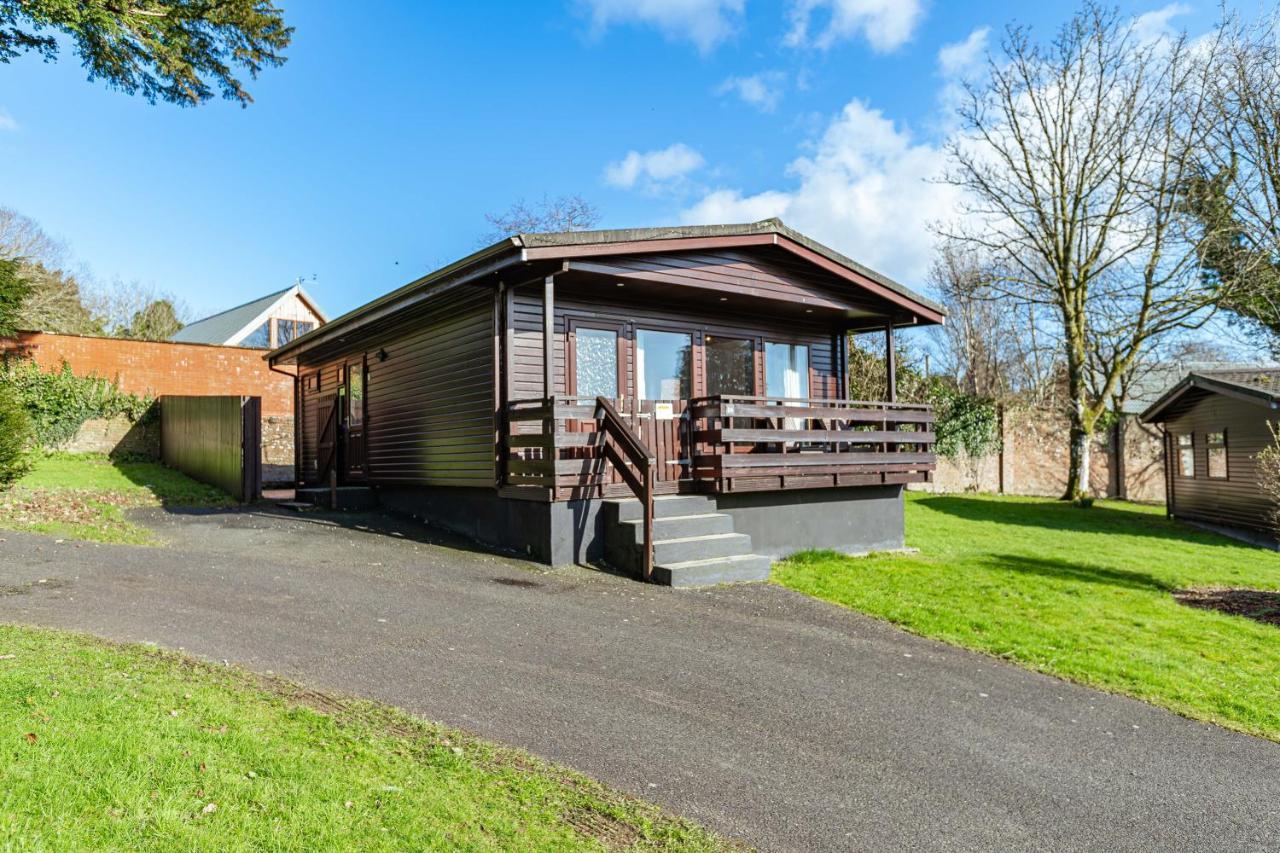 Bluebell Lodge 24 With Hot Tub Newton Stewart Exterior photo